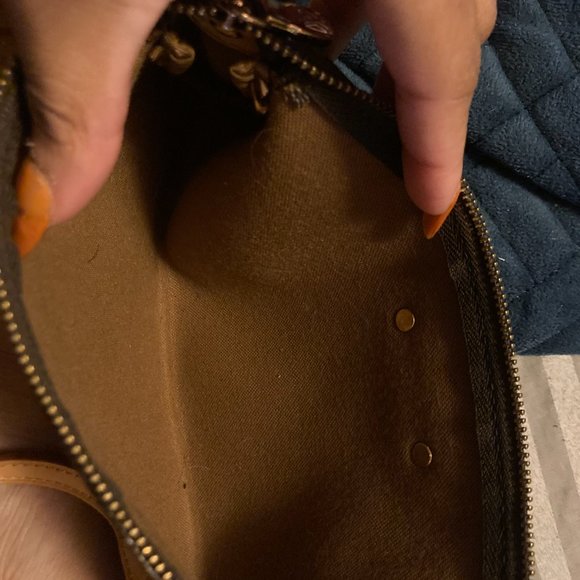 Louis Vuitton Small Purse authentic - Picture 8 of 8